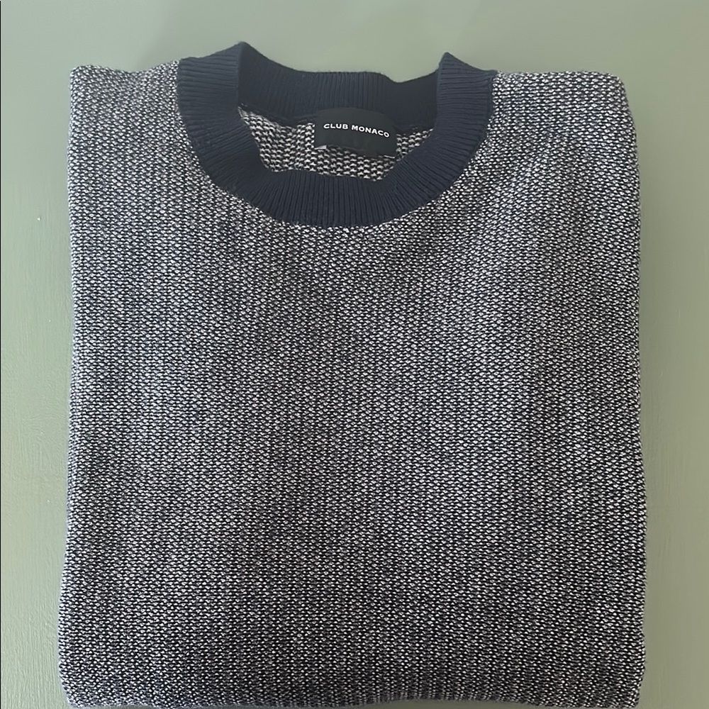 Club Monaco Blue and White Men's Sweater